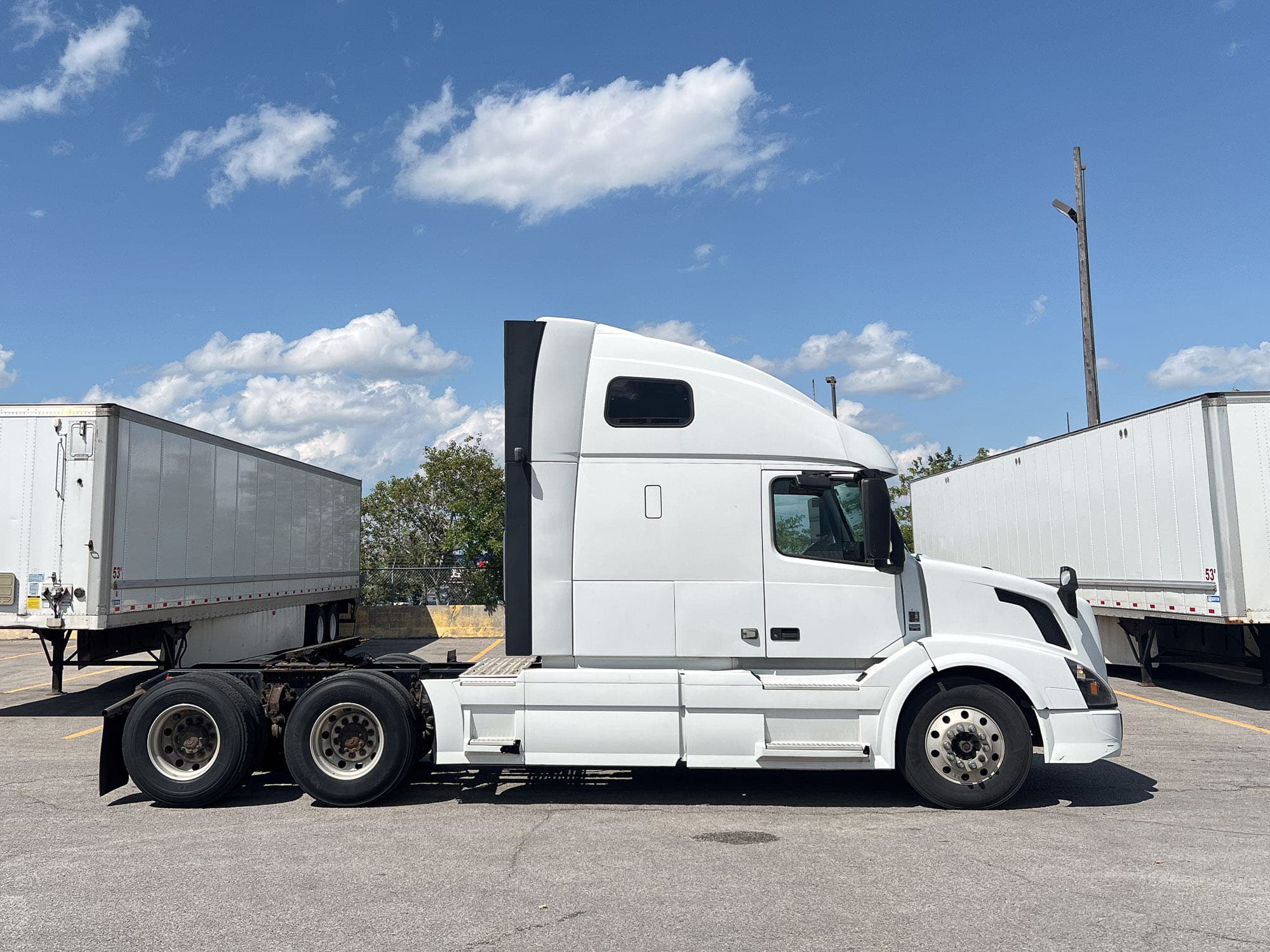 2018 Volvo VNL 670 — photo 3 of 13