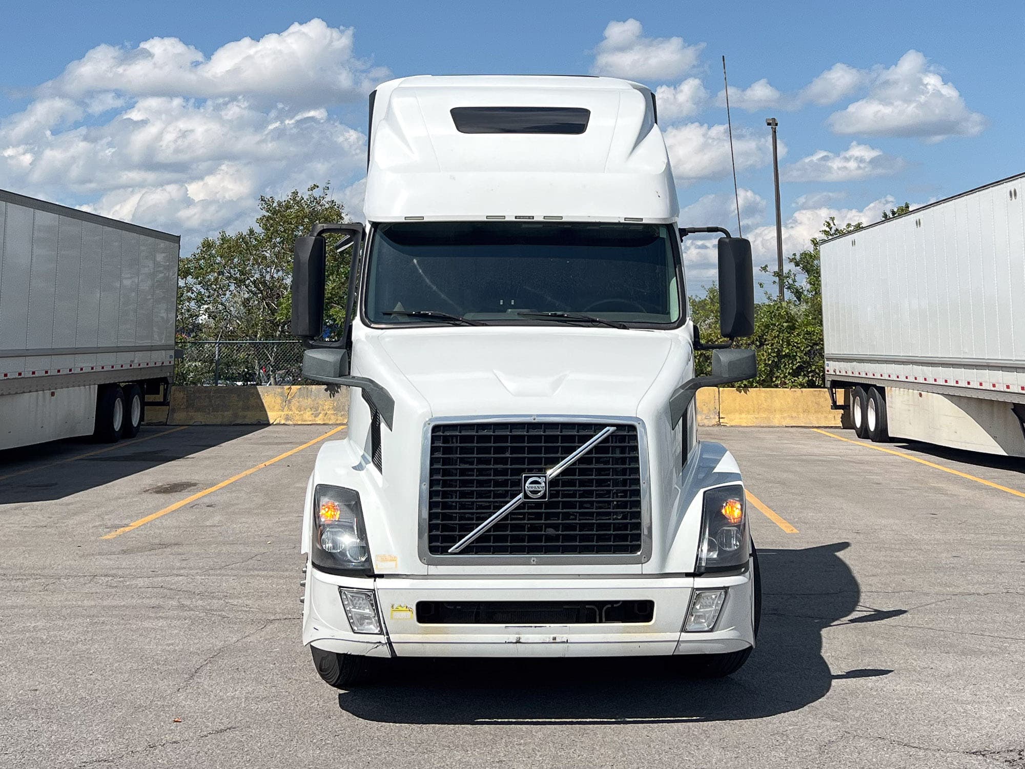 2018 Volvo VNL 670 — photo 4 of 13
