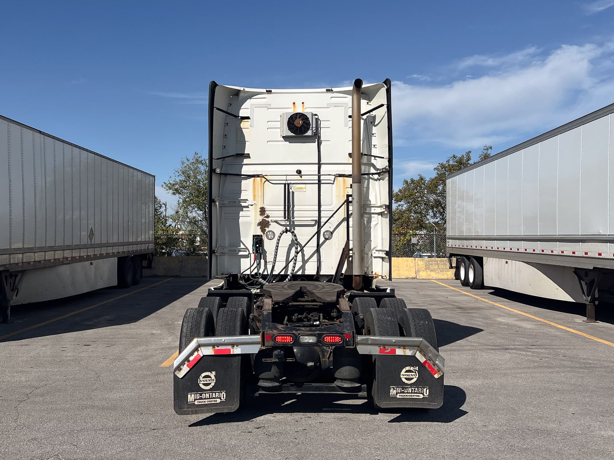 2019 Volvo VNL 760 — photo 5 of 13